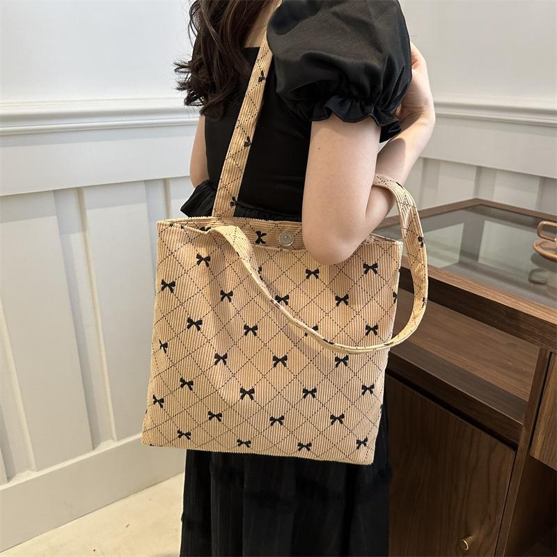 Sweet and fashionable large-capacity shoulder bag summer new simple tote bag casual large-capacity handbag women