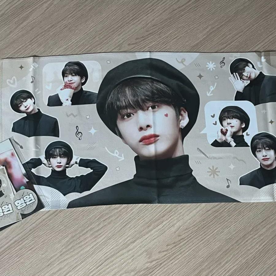 

Слоган с отражением Хёнвона из Monsta X