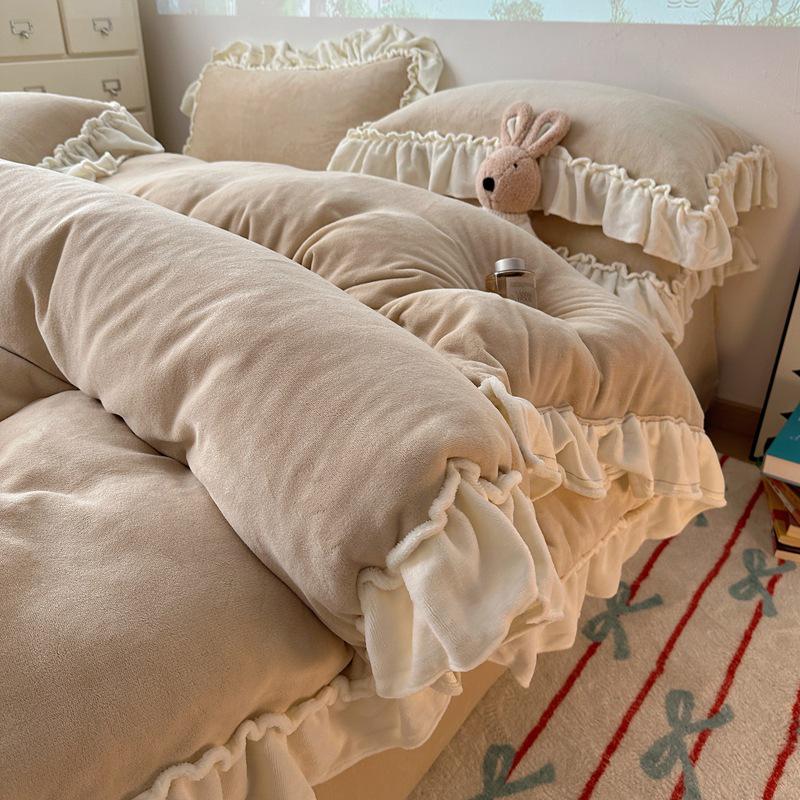 Elegant Princess-Style Velvet & Lace Winter Bedding Set – Duvet Cover & Flannel Sheet  