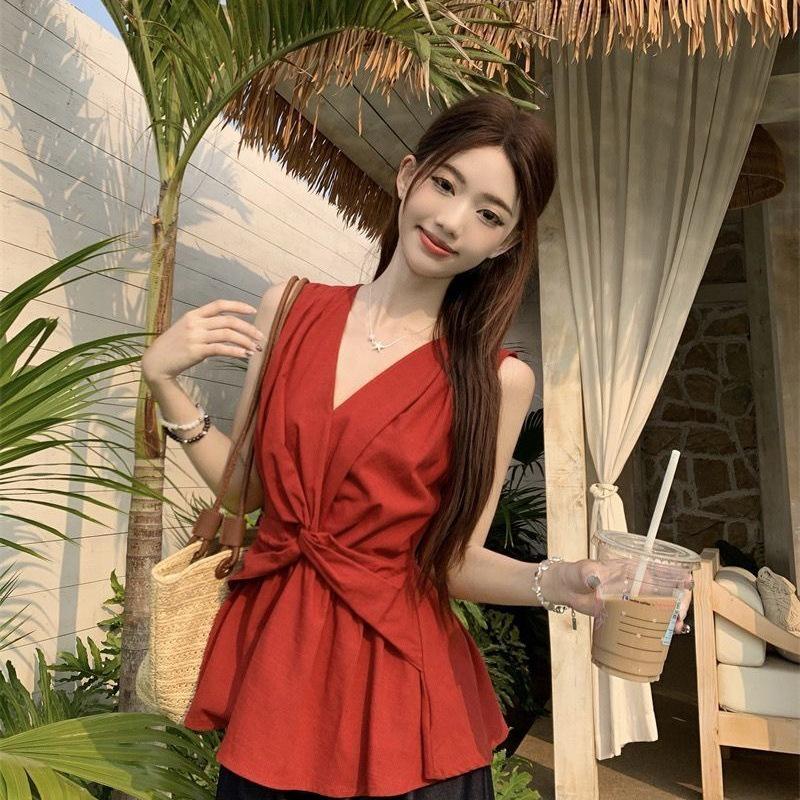 Stylish French Chic Twisted Sleeveless Tank Top – New Summer Arrival, Slim-Fit & Flattering Vacation Wear