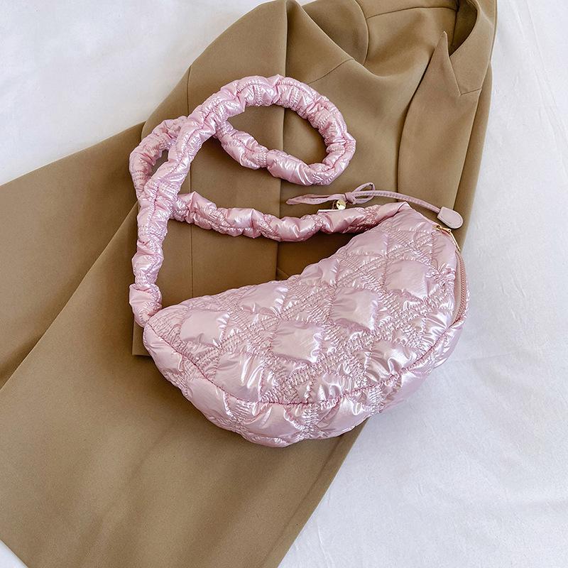 Large capacity bag women's 2025 new summer niche design shoulder messenger bag fashion casual underarm dumpling bag