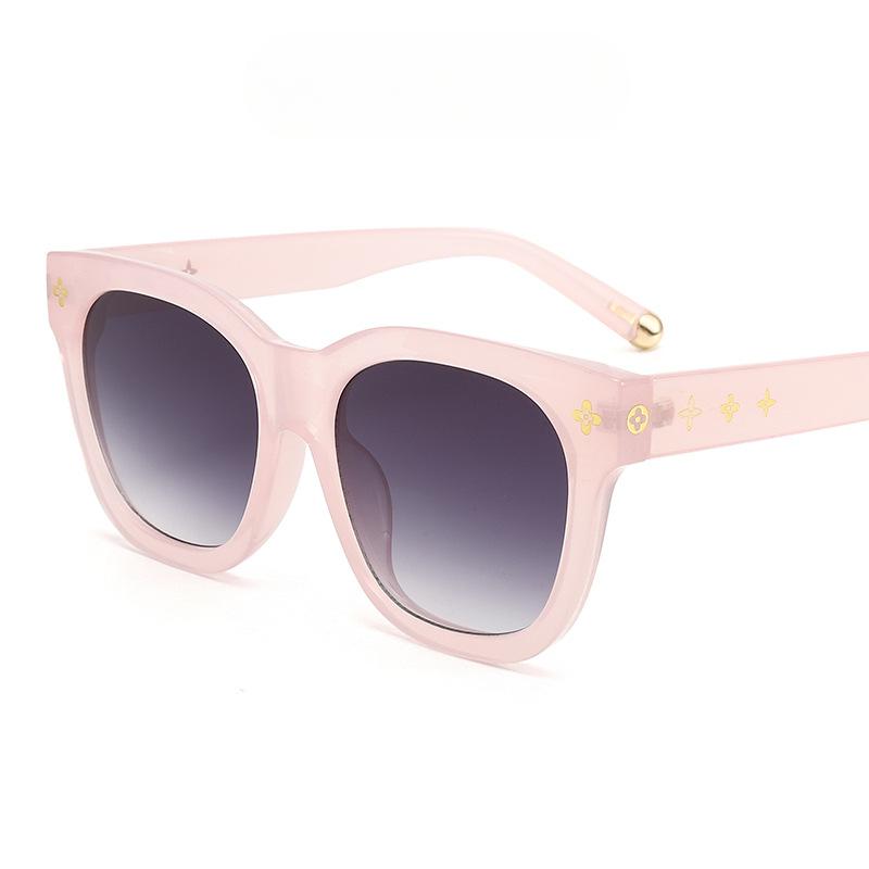 Neue Sonnenbrillen mit großem Rahmen von Online-Prominenten, moderne Outdoor-Sonnenbrillen, schlichte rote Live-Sonnenbrillen.