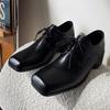 Scarpe formali in pelle da uomo versione coreana casual che aumentano l'altezza 5CM design di nicchia unisex punta quadrata scarpe derby
