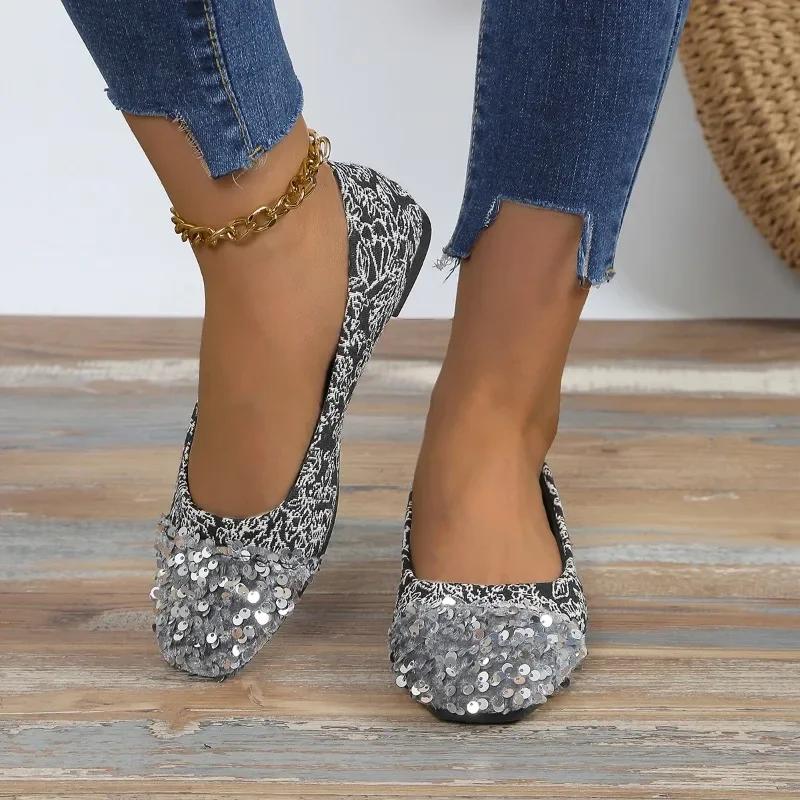 

Модная женская обувь 2024 года, горячая распродажа, женские туфли на плоской подошве One Kick, осенние туфли с квадратным носком и пайетками, повседневные удобные туфли большого размера на плоской подошве 43 серебряный