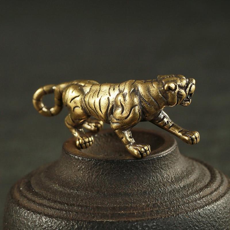 1Pc Copper Tiger Small Ornaments Retro Brass Chinese Zodiac Animal Tiger Statue Figurines Keychains Pendants Antique Home Decor