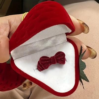 Lining Popular Strawberry Ring Box Cute Velvet Strawberry Jewelry Boxes Elegant Fashion Red Ring Box Wedding Proposal Gift