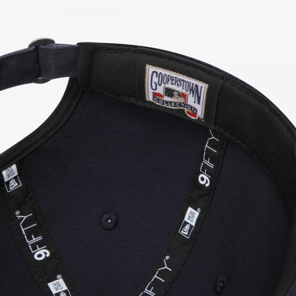 New Era New York Yankees Retro Crown Strapback Navy