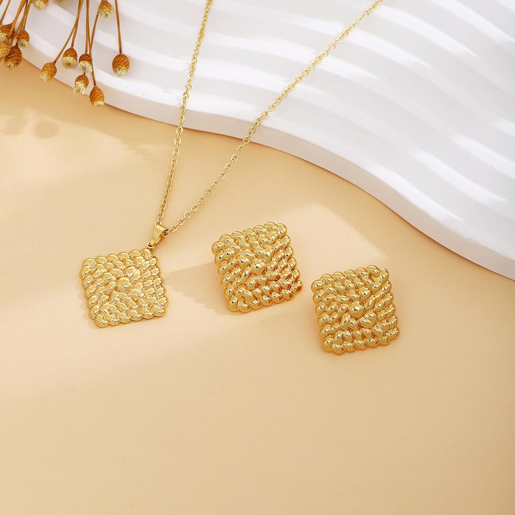 Peach Heart Spiral Leaf Irregular Earrings Necklace Women'S Light Luxury High-End Metal Style Fashion Suit