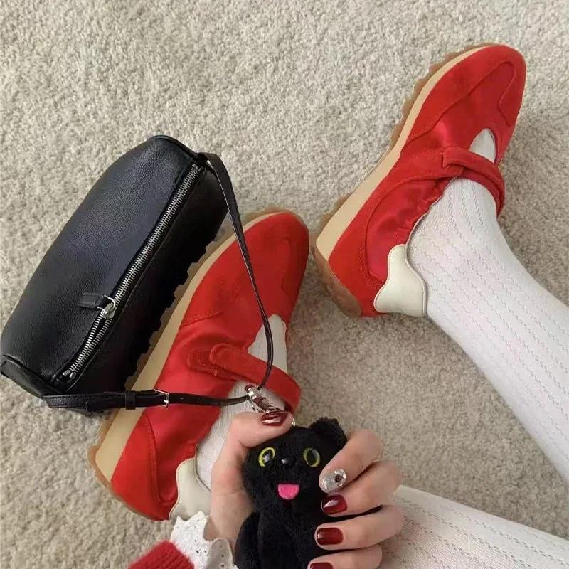 Fashion Women Flats Sport Shoes Casual Summer Sneakers New Loafers Sandals Woman 2025 Fashion Non Slip Running Shoes Mujer Zapatillas