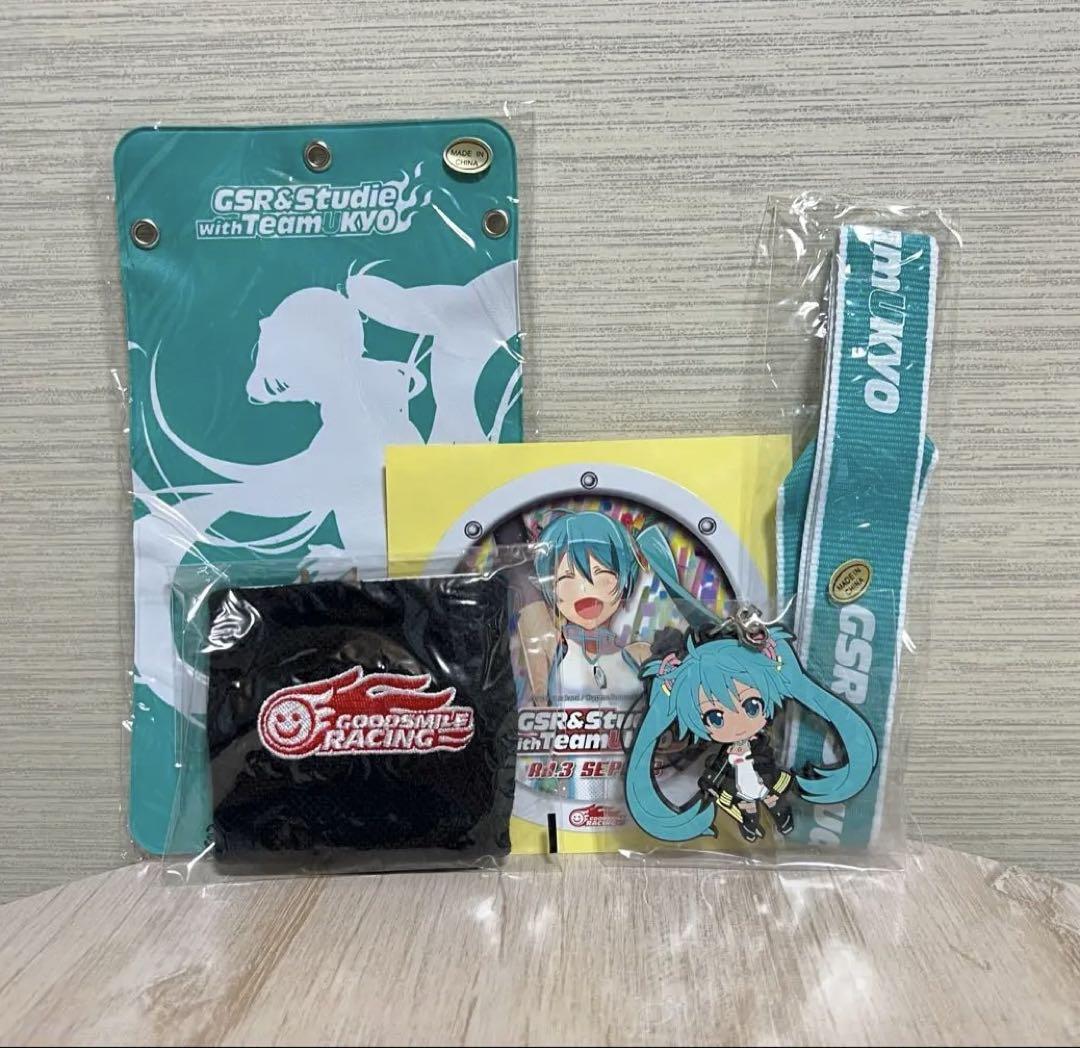 

[Б/У] Good Smile Racing Hatsune Miku Racing Miku 2011 Версия в честь победы