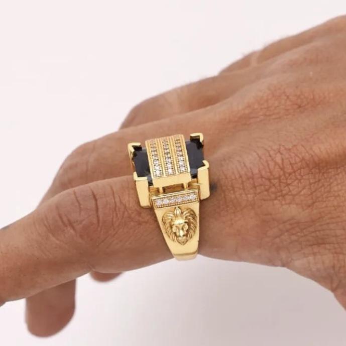 Men's Gold-plated Black Diamond Ring, Lion Head Men's Ring, Domineering Point Diamond Punk Jewelry.