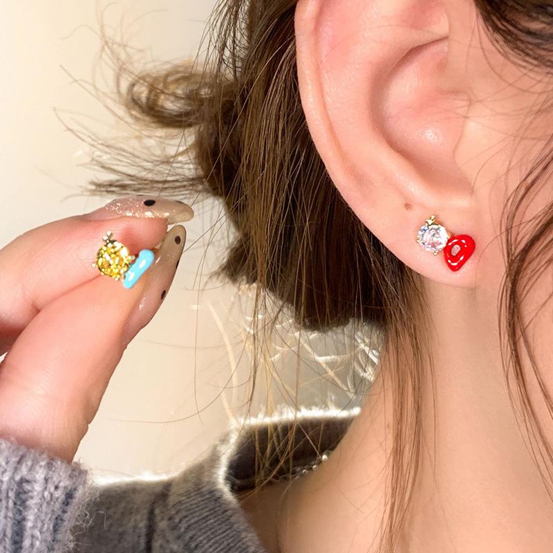 Asymmetrical Contrasting Color Dripping Oil Zircon Letter Stud Earrings For Women'S Summer Fresh And Fashionable Simple Temperament Versatile Earrings