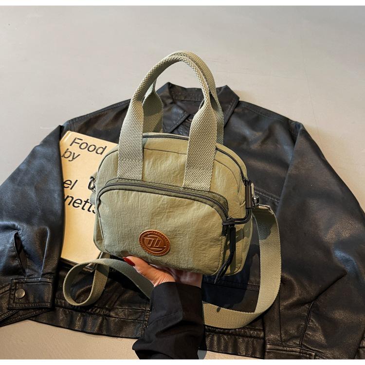 

2025 hand-held small bag women s summer one-shoulder crossbody bag women s bag fashionable cloth hand-held casual small square bag зелений