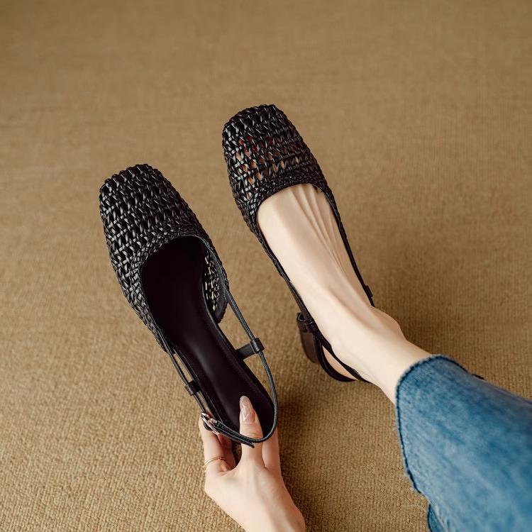 

French breathable hollow woven bag head sandals women s 2025 summer new thick heel leather with skirt empty single shoes 40 чёрный