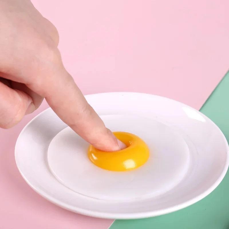 Simulation Fun Egg Squeeze Toys Soft Realistic Fried Eggs Artificial Egg Model Restaurant Display Props Kids Kitchen Toy