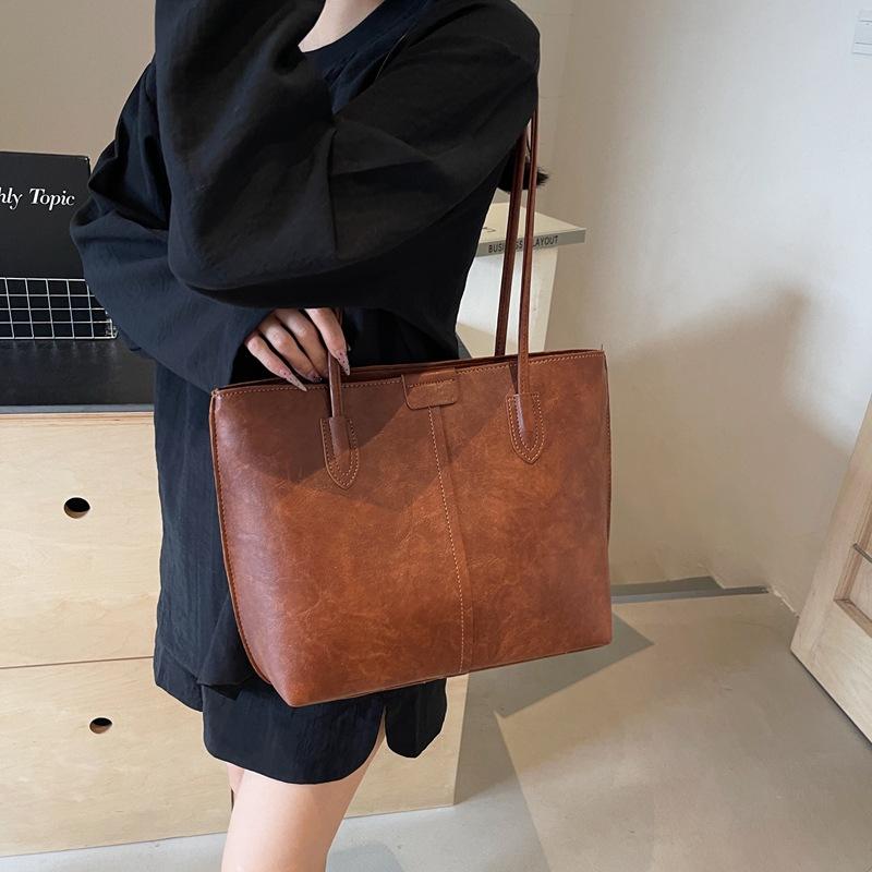 Fashion Tote Bag Women's New Commuting Large-capacity Shoulder Bag