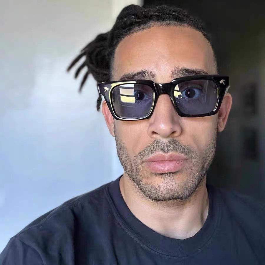 Classic Outdoor Driving Rivet Square Sunglasses Women For Men Popular Luxury Brand Designer Vintage Sun Glasses Punk Eyeglasses