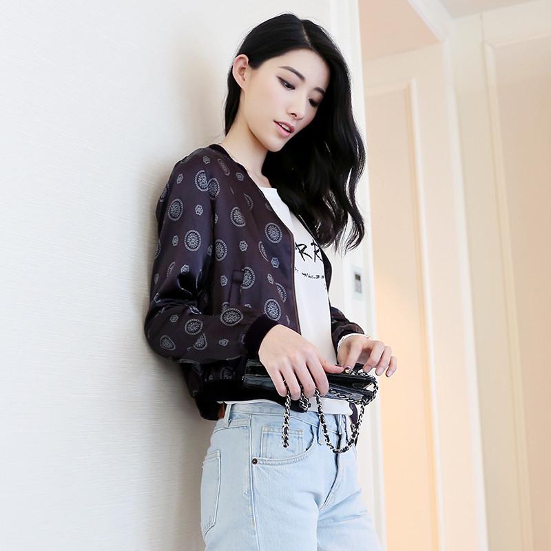 Korean-Style Women's Baseball Jackets: Fashionable, Versatile, and Zippered Long-Sleeve for Spring and Autumn.