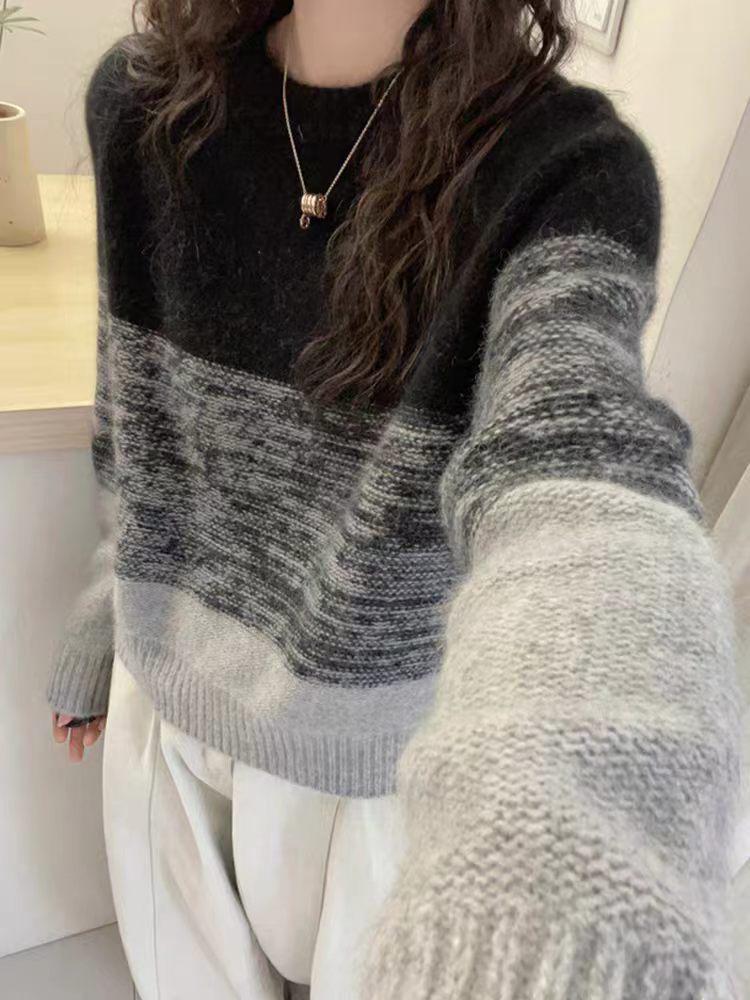 2026 Autumn/Winter Korean Style Color Block Retro Wool Sweater - Round Neck, Thick Knit, Loose Pullover Women's Top