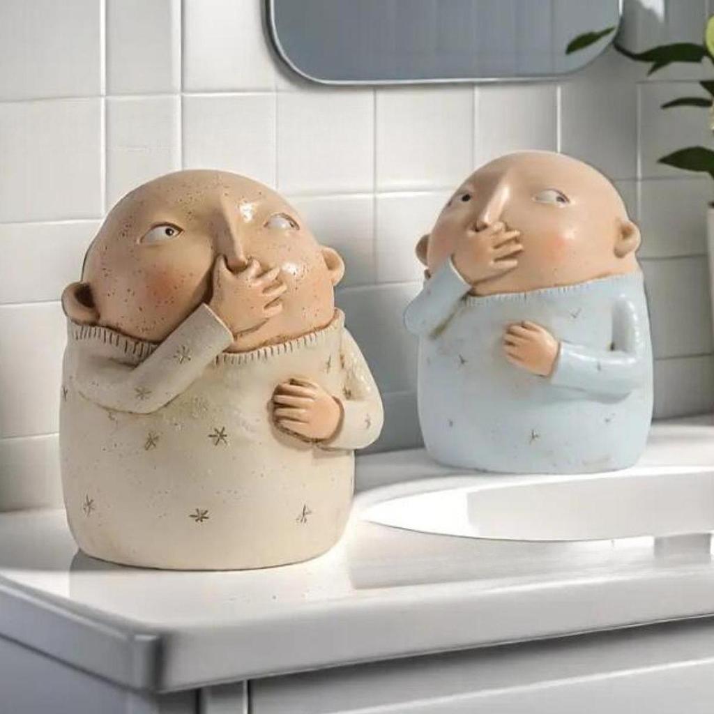 Vulgar Figurine Bathroom Decoration Creative Weird Decor Modern Art Statue Kitschy Figurine Holding Nose Bathroom Statue