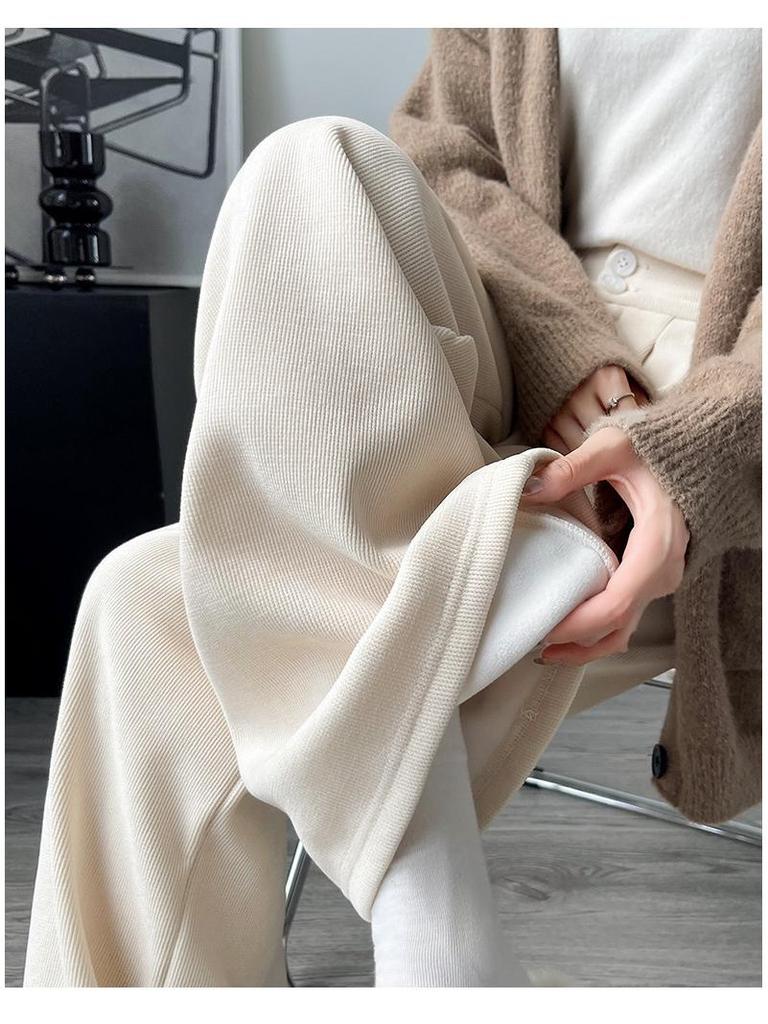 Dámské žinylkové kalhoty s vysokým pasem a rovnými nohavicemi - Kolekce jaro/podzim 2025, Pokročilý střih, Petite střih, Od úzkých po široké nohavice.