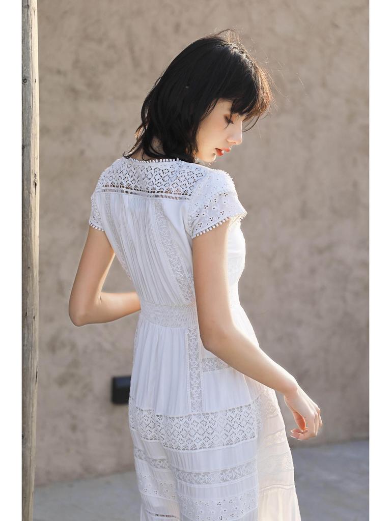 White Lace Mid-Length V-Neck Travel Dress - Korean Style 2025