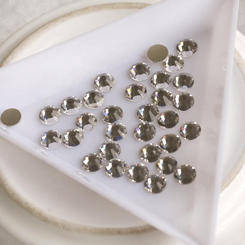 YANRUO Superior Quality Non Hotfix Glass Rhinestones Flatback Rhinestone  for Nails and Garment