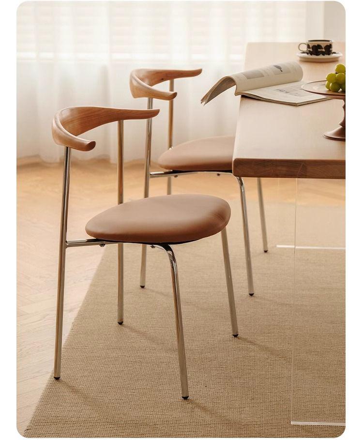 Minimalist Mid-Century Bullhorn Solid Wood Dining Chair with Backrest