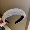 Fascia colorata con diamanti scintillanti: Accessorio di moda alla moda