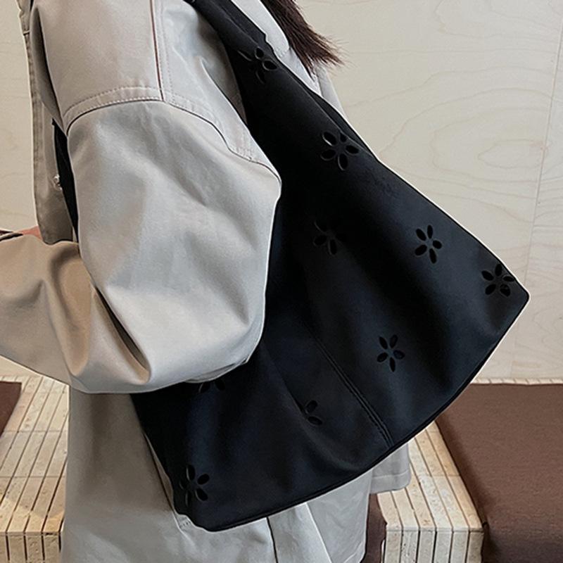College Style Bag Women's Casual Hollow Tote Bag Suede Shoulder Bag Women's Commuter Underarm Bag