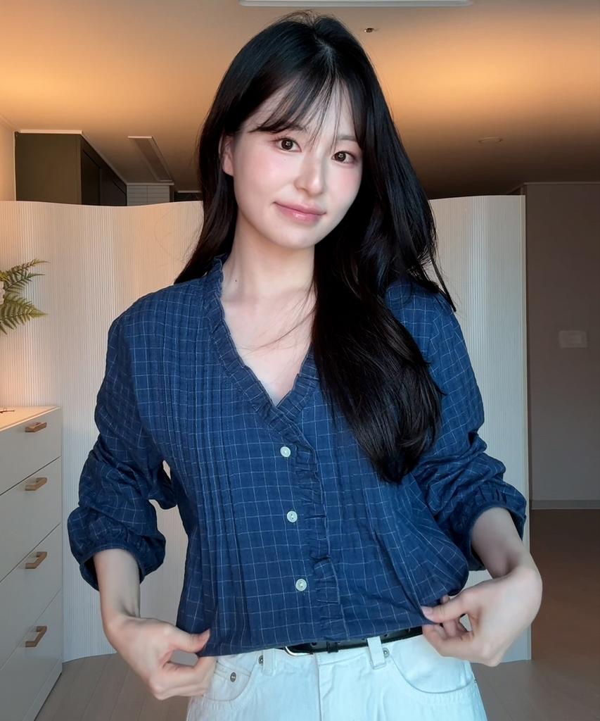 OURHOPE Poem Ruffle Pintuck Check Blouse - Navy
