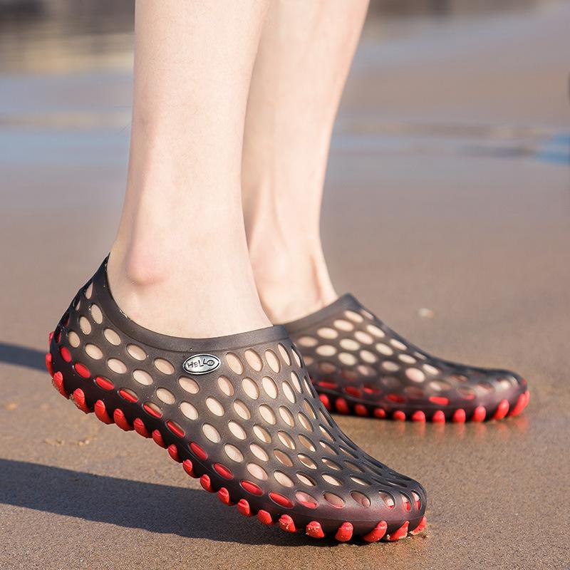 

A2188 summer breathable couple jelly shoes lightweight foot cover hollow hole shoes men s and women s creek beach shoes 40