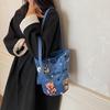 Personalized summer new fashion trend casual shoulder bag 2025 niche design texture women's foreign gas bucket bag