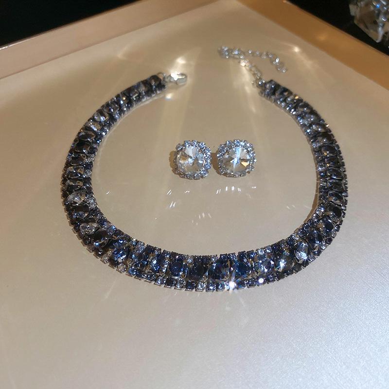 Elegant Rhinestone Square Earrings & Necklace Set – Light Luxury Clavicle Chain Jewelry for Fashionable Evening Wear