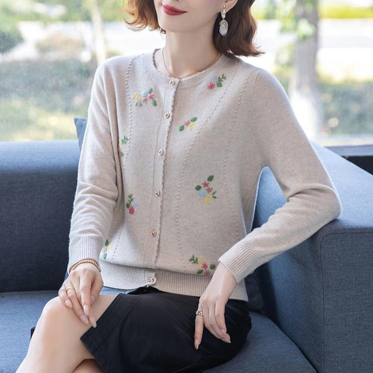 Autumn Winter Women's Wool Cardigan Round Neck Embroidered Knitted Jacket Cardigan Top