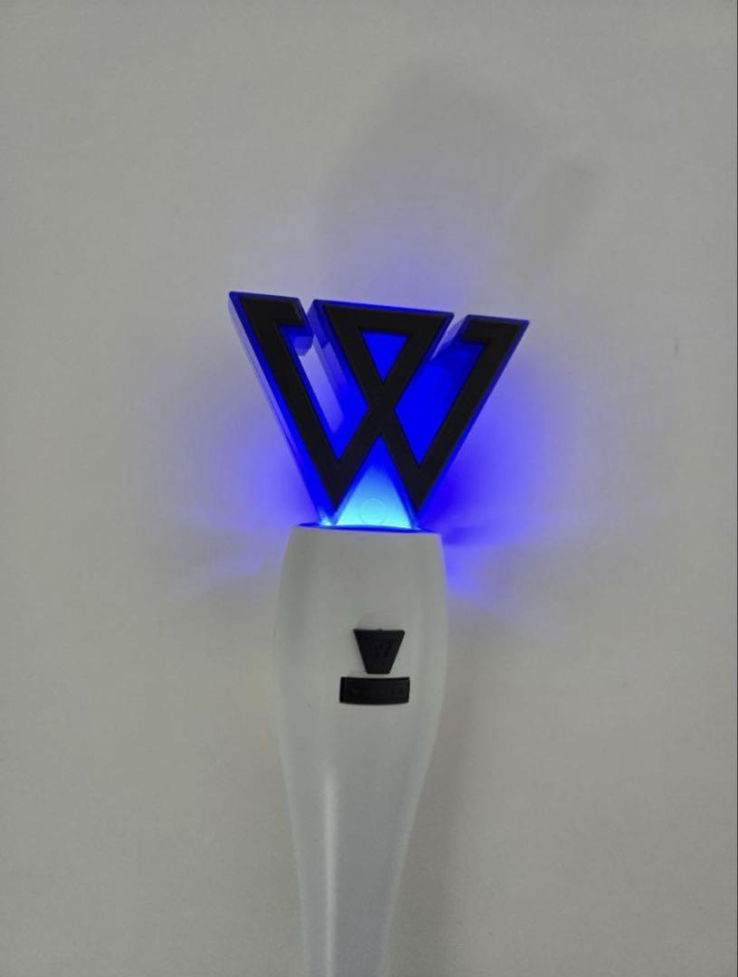 

[USED] WINNER Korean Light Stick (Black)