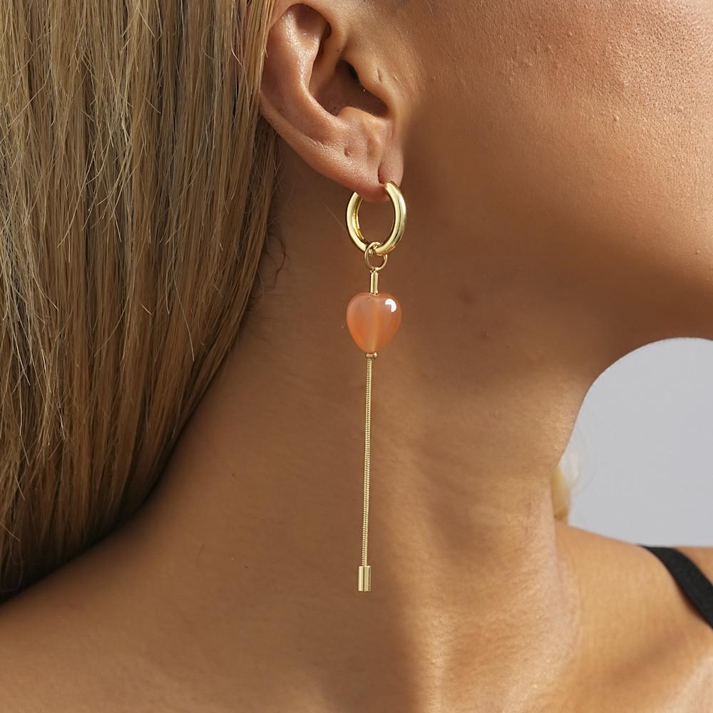 Stylish Women's Fall Fashion Gold Heart Chain Earrings Geometric Design