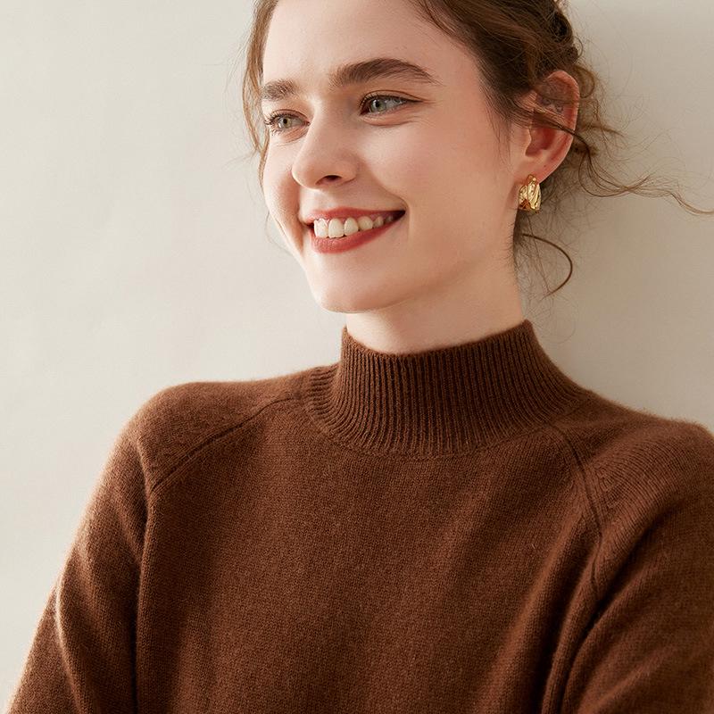 Women's 2024 Winter Cashmere Pullover: Thickened, Skin-Friendly, Half-High Collar, Raglan Sleeves, Loose Fit Sweater.