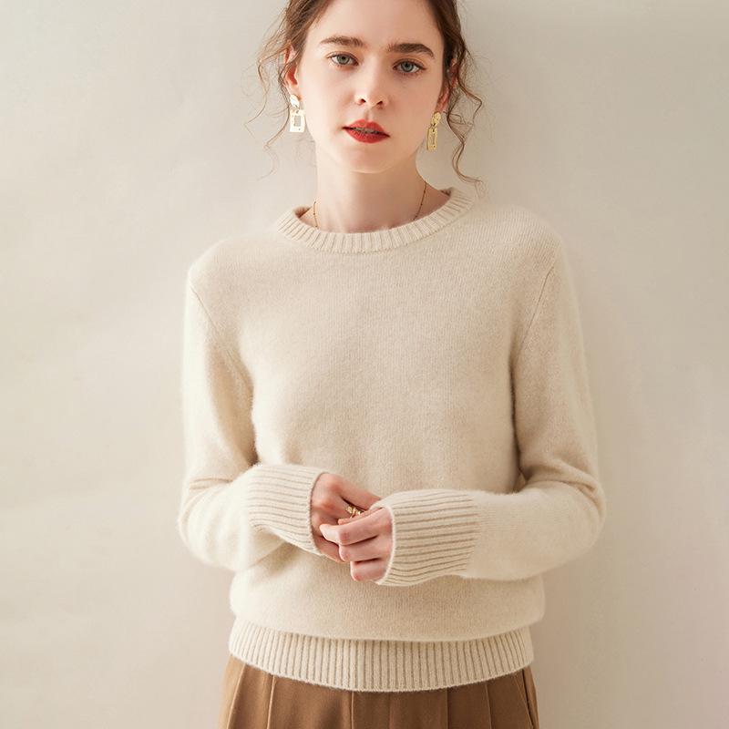 Women's Thickened Cashmere Sweater: Double-Strand Loose Short Knit, Round Neck, Warm Base Layer, Regular Shoulder.