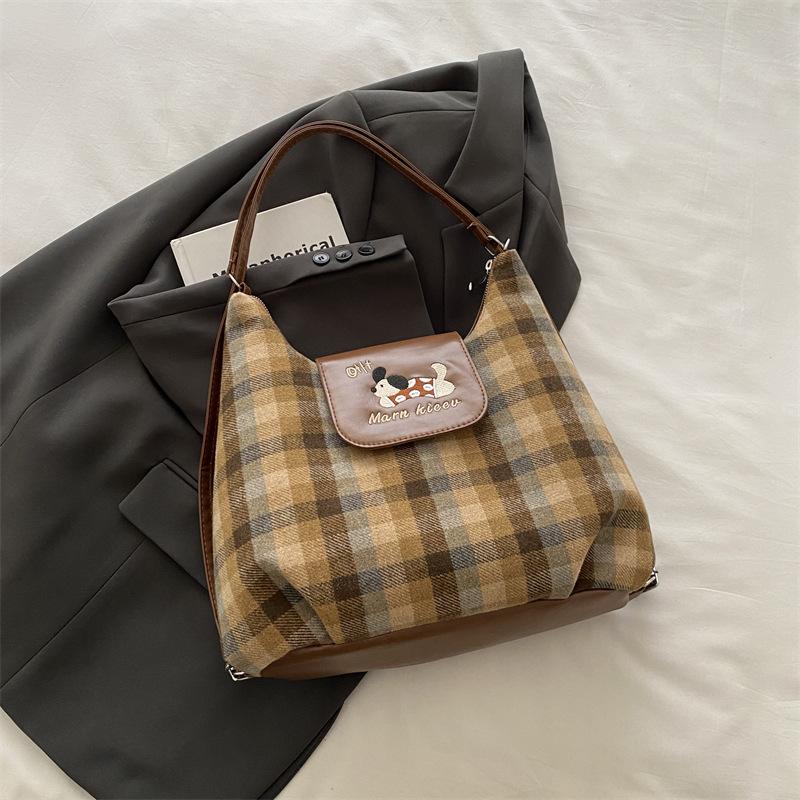 Cartoon kitten backpack women's new college style plaid tote bag versatile large-capacity shoulder bag