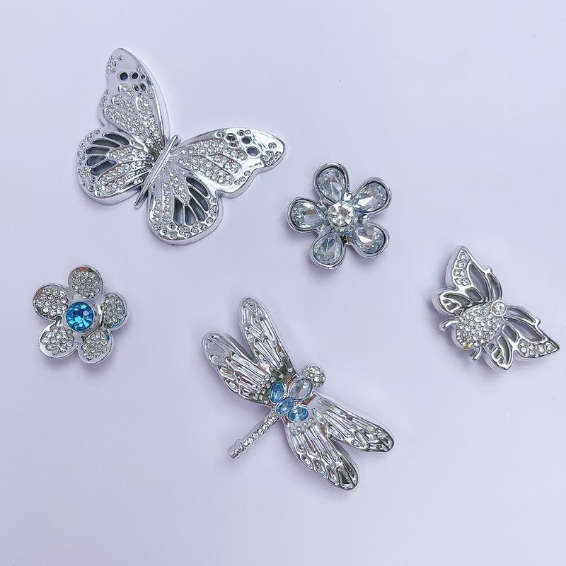 

5/10Pcs Fashion Shoe Charms Set for Sandals Clogs Pins Accessories Diamond Butterfly Flower Personalized Sneaker Decorations