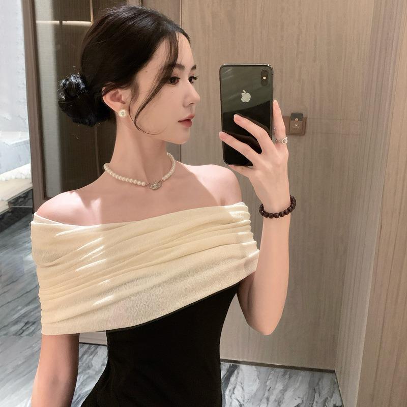 New French High-end Birthday Party Dress Black and White Contrasting Color Splicing One-word Shoulder Pure Desire Dress