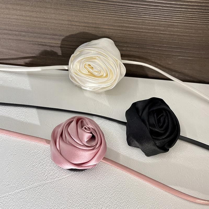 White Women' CHOKER On a Strap NECKLACE Flower ROSE On the Neck Elegant