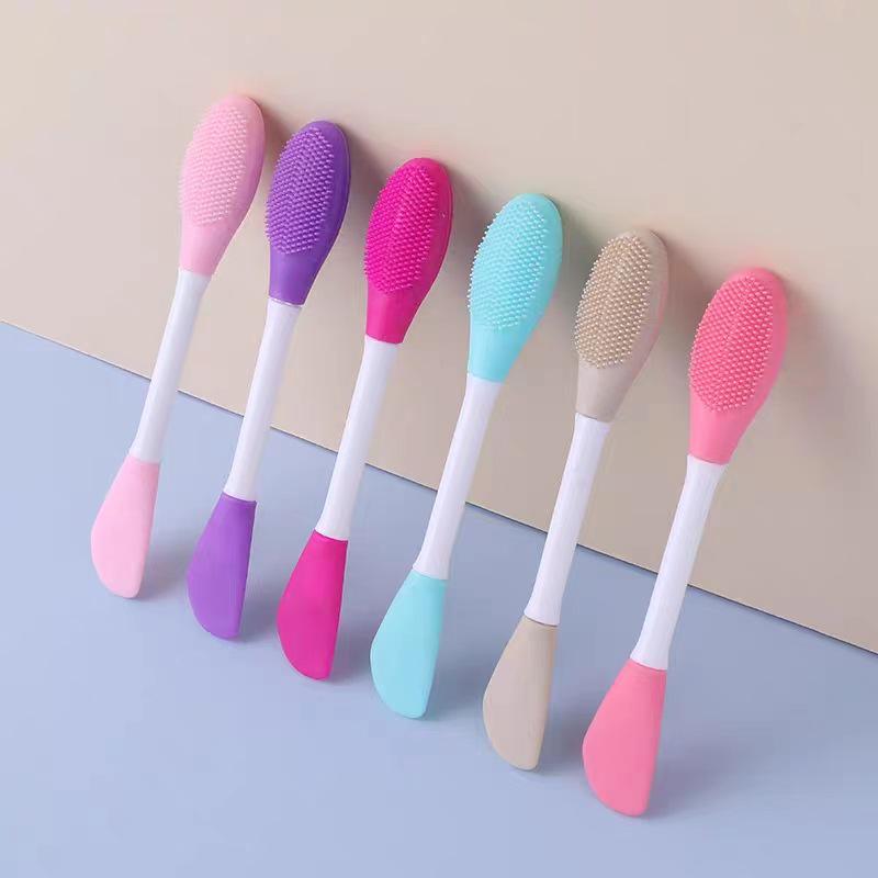 Doppelfunktionaler 2-köpfiger Silikon-Maskenpinsel für selbstgemachte Schlammmasken und Beauty-Make-up. Perfekt zum Verschmieren und Reinigen.
