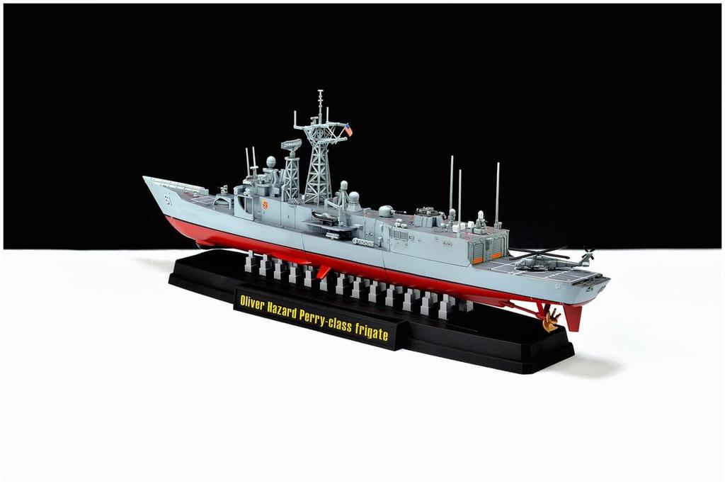 AFV Club US Oliver Hazard Perry Class Missile Frigate Full Hull Model Plastic Model SE70007 1/700