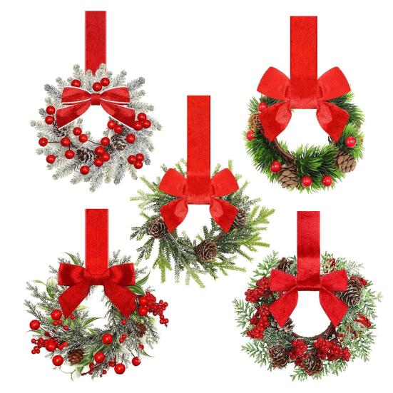 Mini vánoční věnec s červenou sametovou mašlí Dekorace na dvířka skříňky pro kuchyňské okno Selský dům Vchodové dveře Zeď Krb Bobulová girlanda