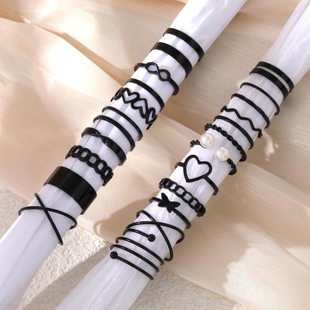 2023 Vintage Hollow-out Ring Luxury Butterfly Flower Ring Star Simple Jewelry Accessories Ring Love Women Party Versatile 23 Pieces Set Ring