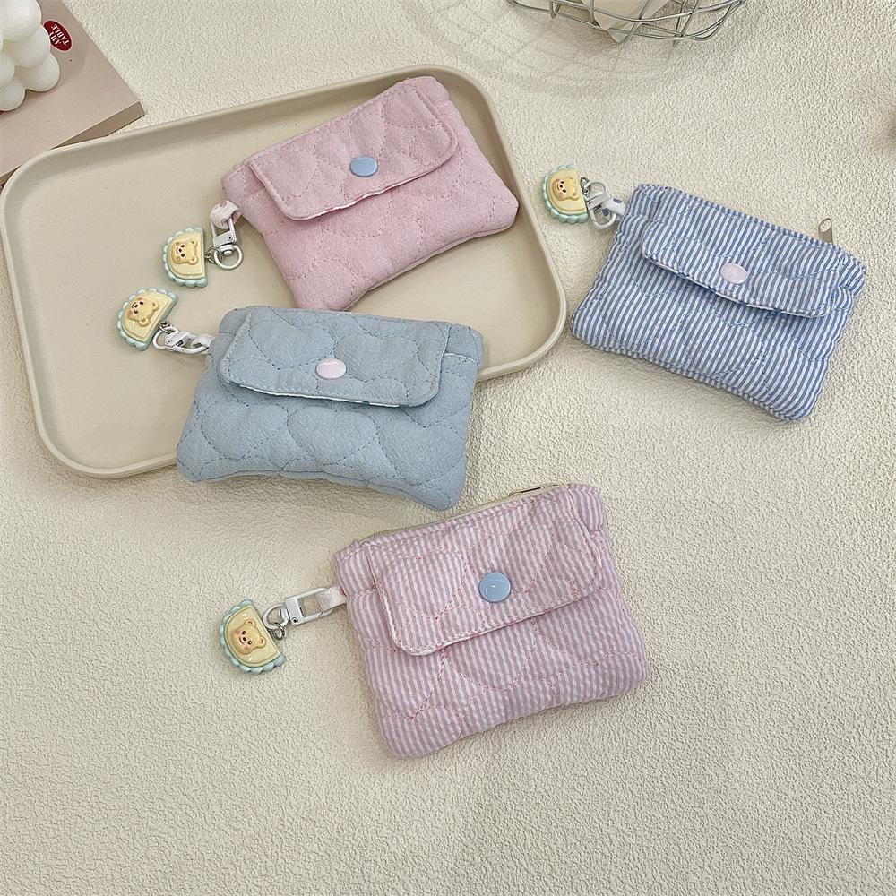 1 Cute and small card bag, change bag, snap-button zipper storage bag, multi-functional finishing bag, ID card bag.