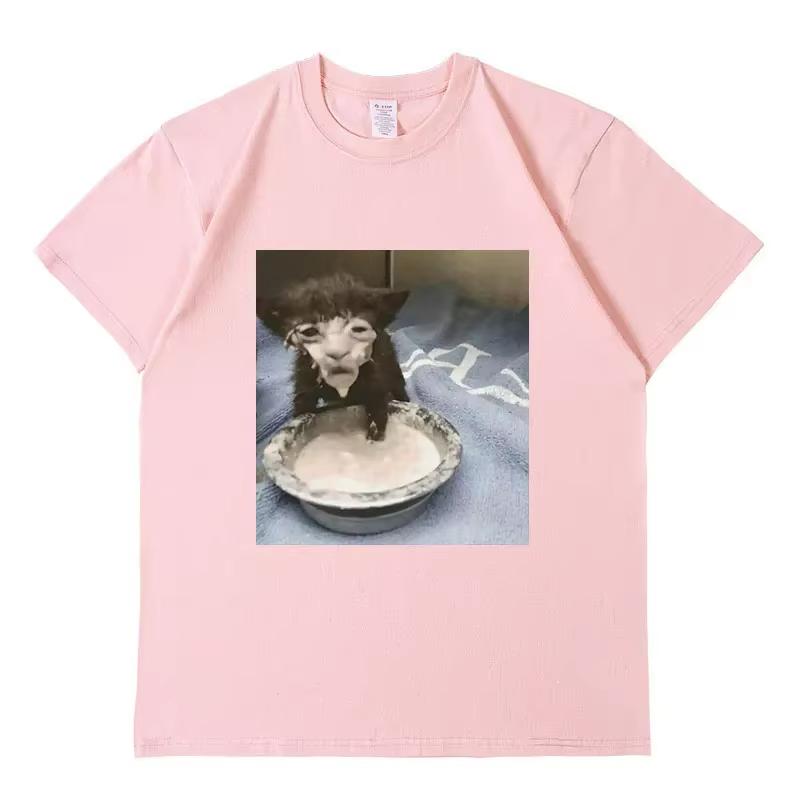 2025 Summe Milk Face Cat Meme Print T Shirt Weird Humor Funny Cat Graphic Mens Women Fashion 100 Pure Cotton Printed Tshirt