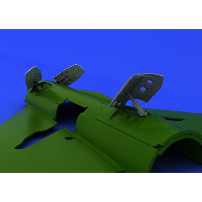 Avion de chasse - EDUARD - MIG-21PF LOOKPLUS - Réplique détaillée - Accessoires de modélisme - Vert